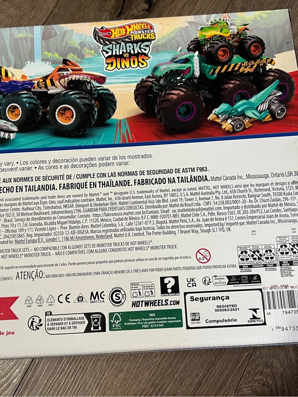 Hot Wheels Monster Trucks Sharks VS Dinos Multipack New